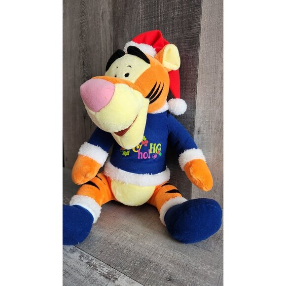 Vintage Winnie the Pooh DanDee Christmas Tigger Plush Stuffed Animal - Picture 2 of 6
